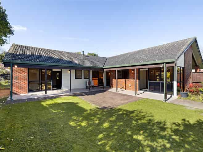 15 Cooper Place, Chedworth