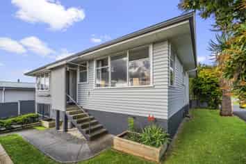 17 Hilltop Road, Parkvale