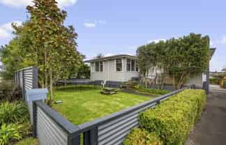 17 Hilltop Road, Parkvale
