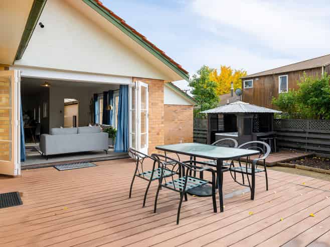 8 Knighton Road, Hillcrest