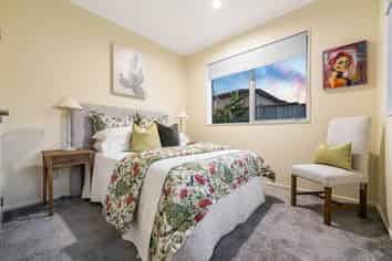 16 Hangahai Road, Flat Bush
