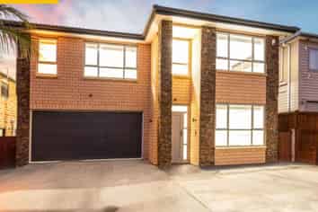 16 Hangahai Road, Flat Bush