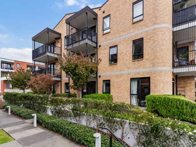 G06/77 Hobsonville Point Road, Hobsonville