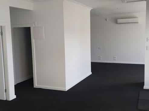 Refurbished office with excellent street profile