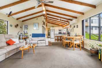 16A Scott Road, Stanmore Bay