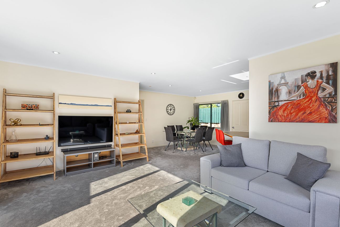 FREEHOLD & PRIVATE WITH FRESH CCC - Vista 4