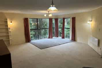 4/43 Cooper Street, Karori
