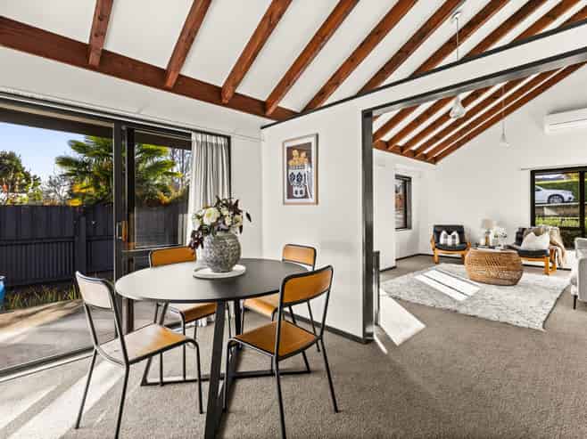 1/8 Duart Road, Havelock North