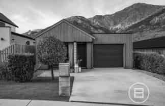 14 Huxley Place, LAKE HAYES ESTATE