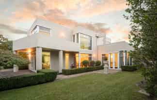 9 Harrowfield Drive, Harrowfield