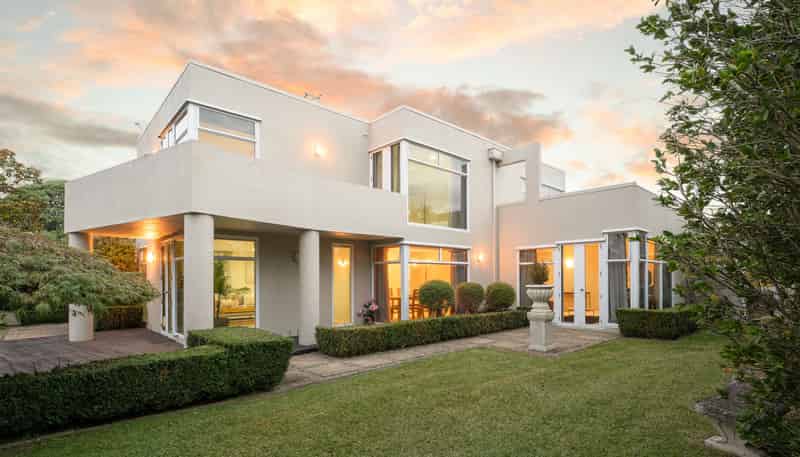 9 Harrowfield Drive, Harrowfield
