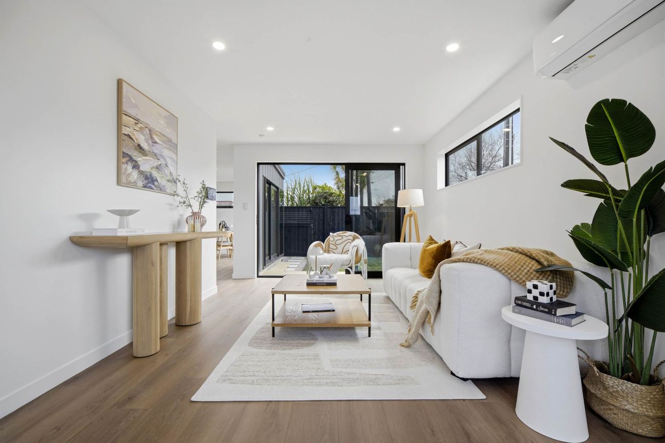 Experience the Pinnacle of Modern Coastal Living! - Widok 5