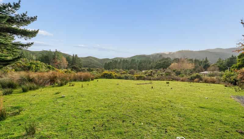 157 Upper Fitzherbert Road, Wainuiomata