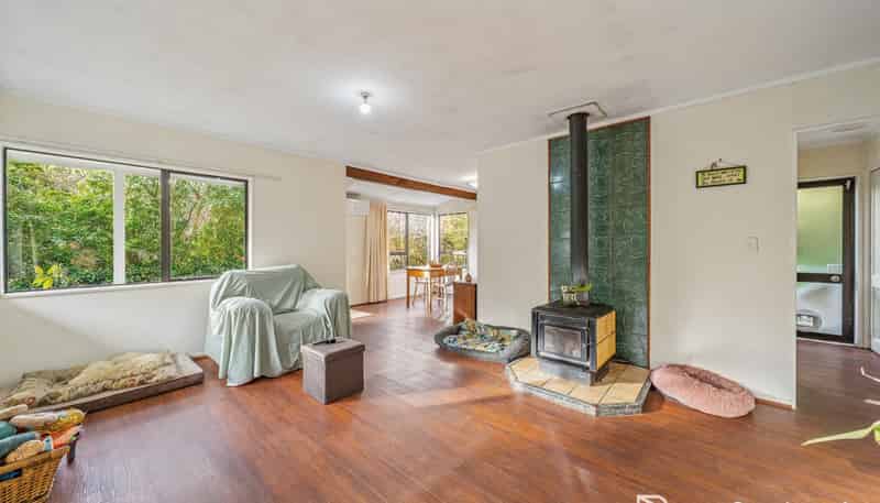 157 Upper Fitzherbert Road, Wainuiomata