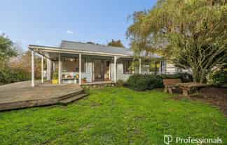 157 Upper Fitzherbert Road, Wainuiomata