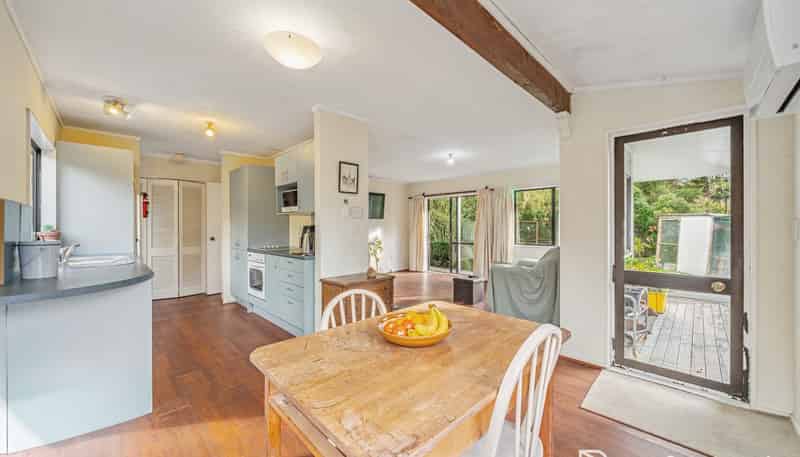 157 Upper Fitzherbert Road, Wainuiomata