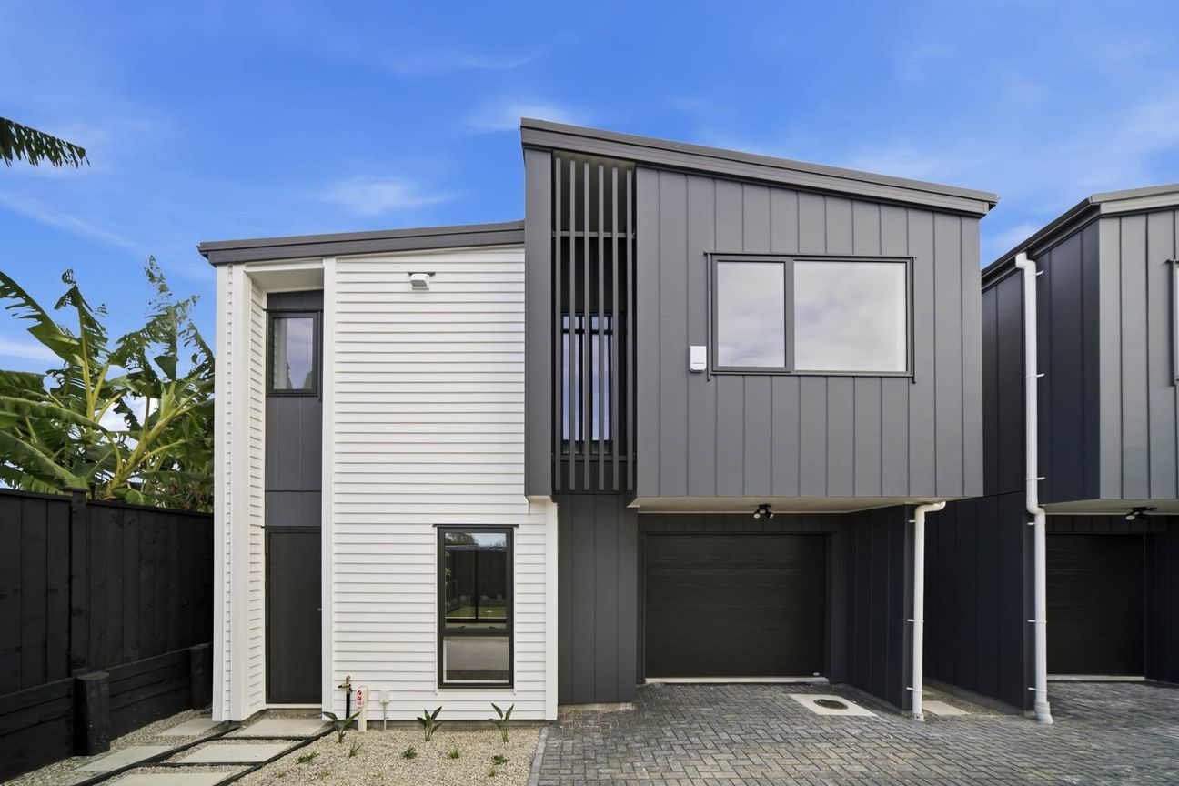 Experience the Pinnacle of Modern Coastal Living! - Vaade 2