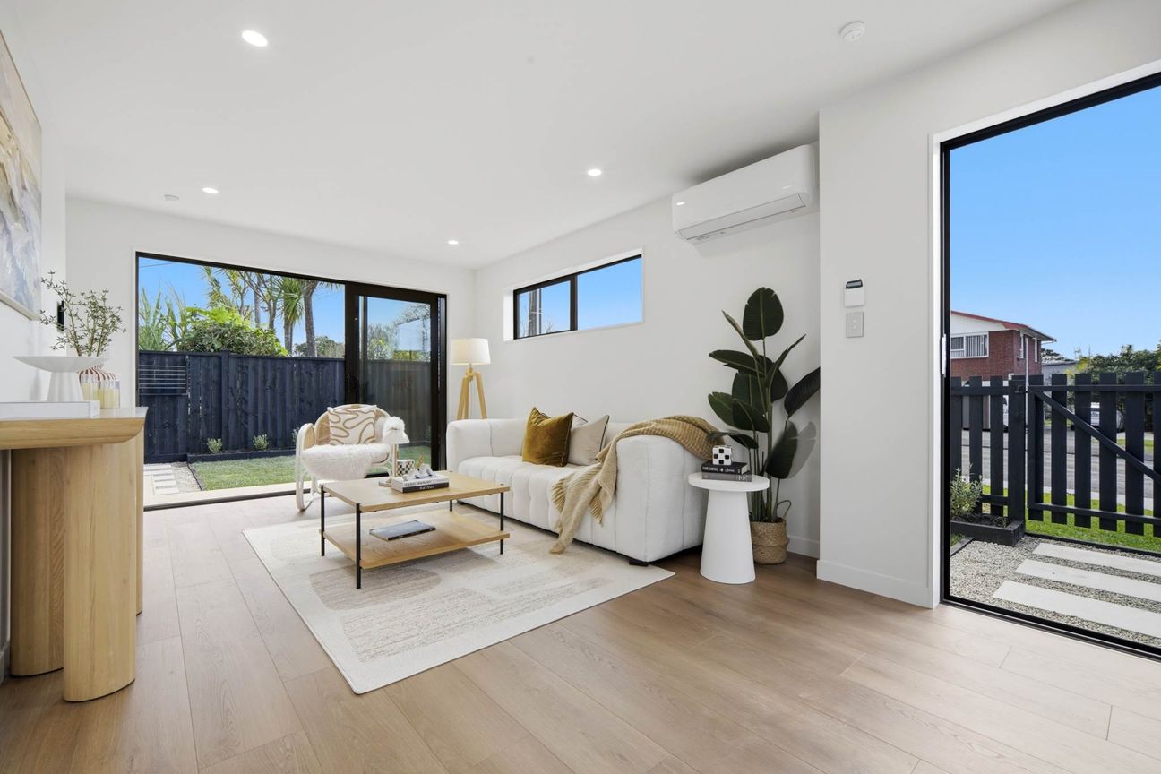 Experience the Pinnacle of Modern Coastal Living! - Veel