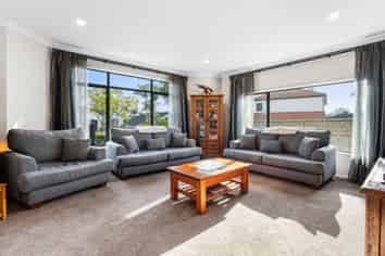 77 Mount Lebanon Crescent, THE GARDENS