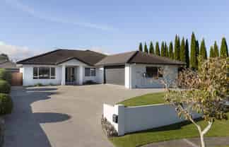 17 Lochay Place, Pyes Pa
