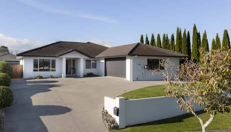 17 Lochay Place, Pyes Pa