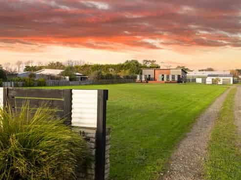 10 Spring Street, Foxton