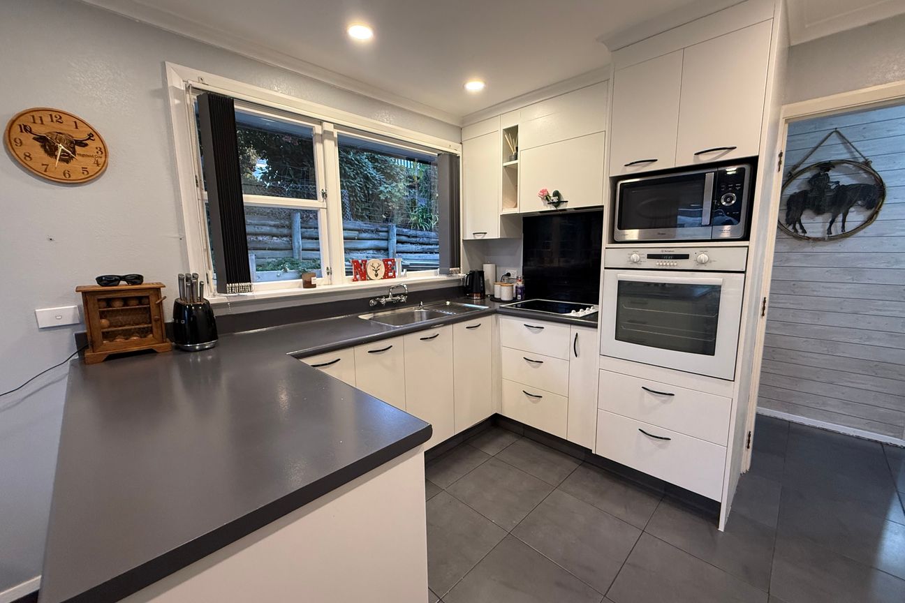 Great Location - Great Home - Altro