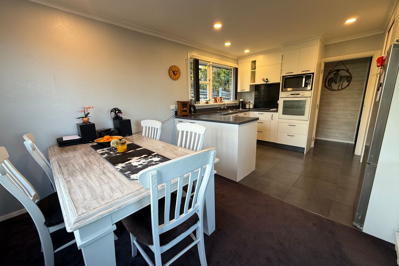 Great Location - Great Home - Vista 6