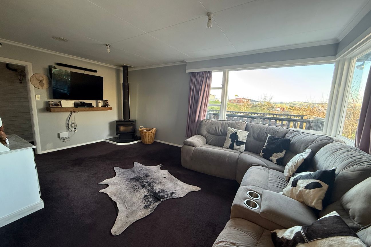 Great Location - Great Home - Vista 4