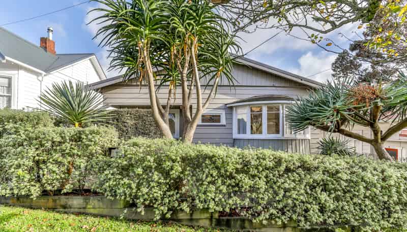 18 Mountain View Road, Western Springs