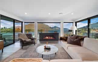 9 Suburb Street, Queenstown