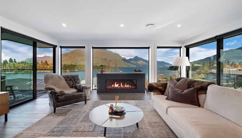 9 Suburb Street, Queenstown