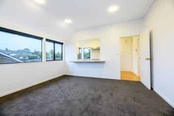 43C The Parade, Saint Heliers