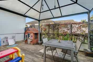 12 Cayman Place, Unsworth Heights