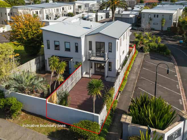 1/92 Bush Road, Albany