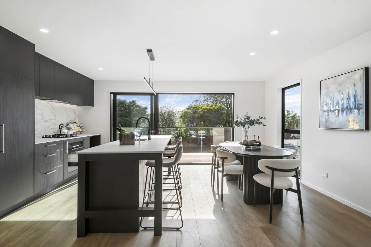 Stylish New Home in Top School Zones - Widok 2
