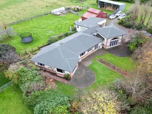 198 Fairweather Road, Mill Road