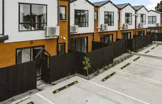 4/53 Avenue Road, Otahuhu