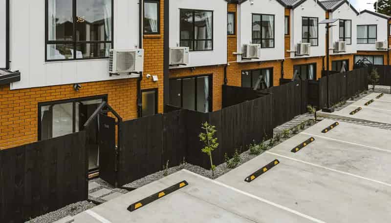 4/53 Avenue Road, Otahuhu