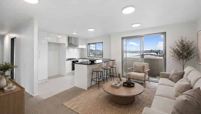 95R Felton Mathew Avenue, Saint Johns