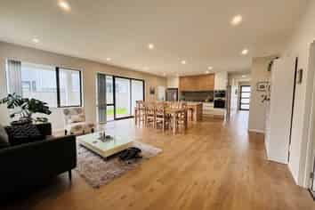 7 St Claire Road, Silverdale