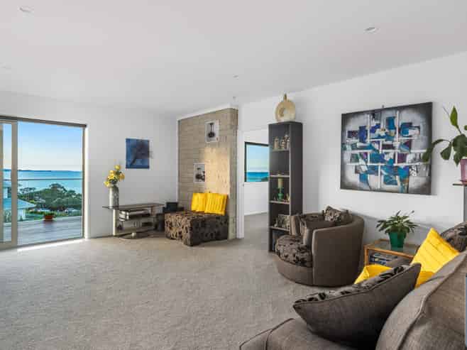 202 Vipond Road, Stanmore Bay