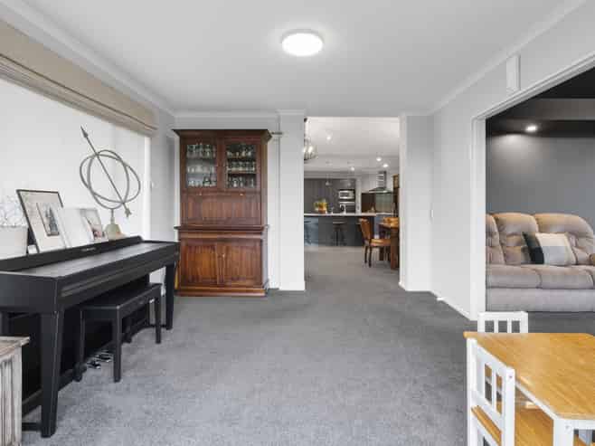 5 Aratia Way, Richmond