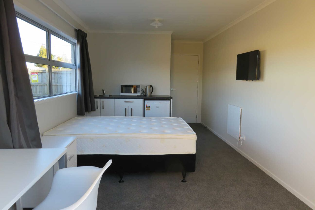 Fully Furnished Studio - Mehr