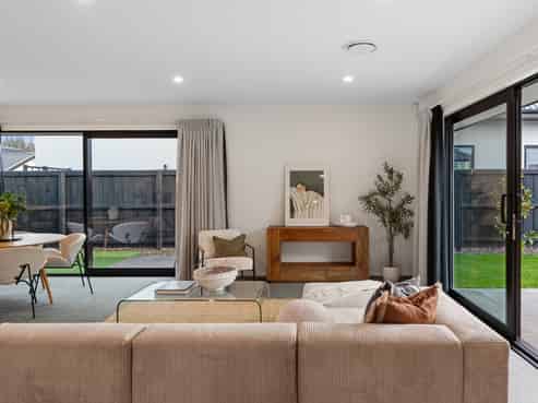 6 Millstead Lane, Casebrook