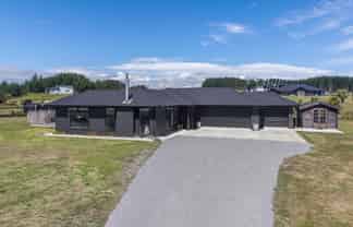 8 Kanuka Drive, Waitarere Beach