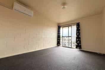 6/310 Western Hills Drive, Avenues