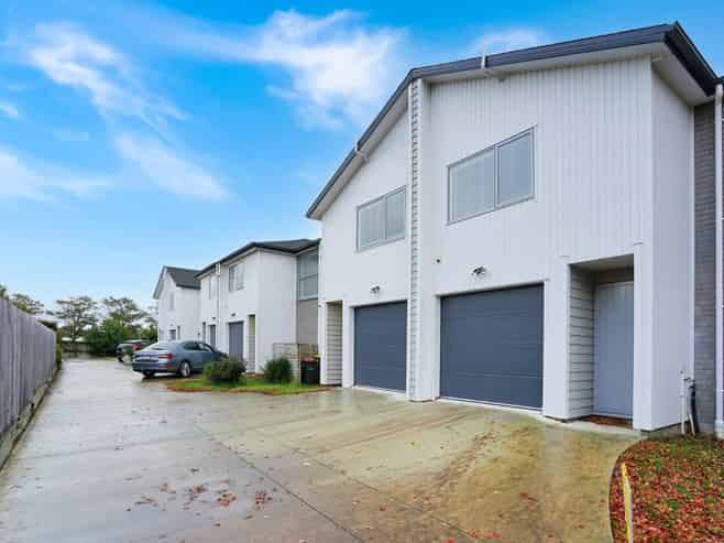 2/23 Laurie Avenue, Papakura