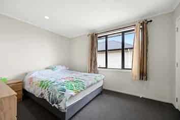 1/204 Old Farm Road, Hamilton East