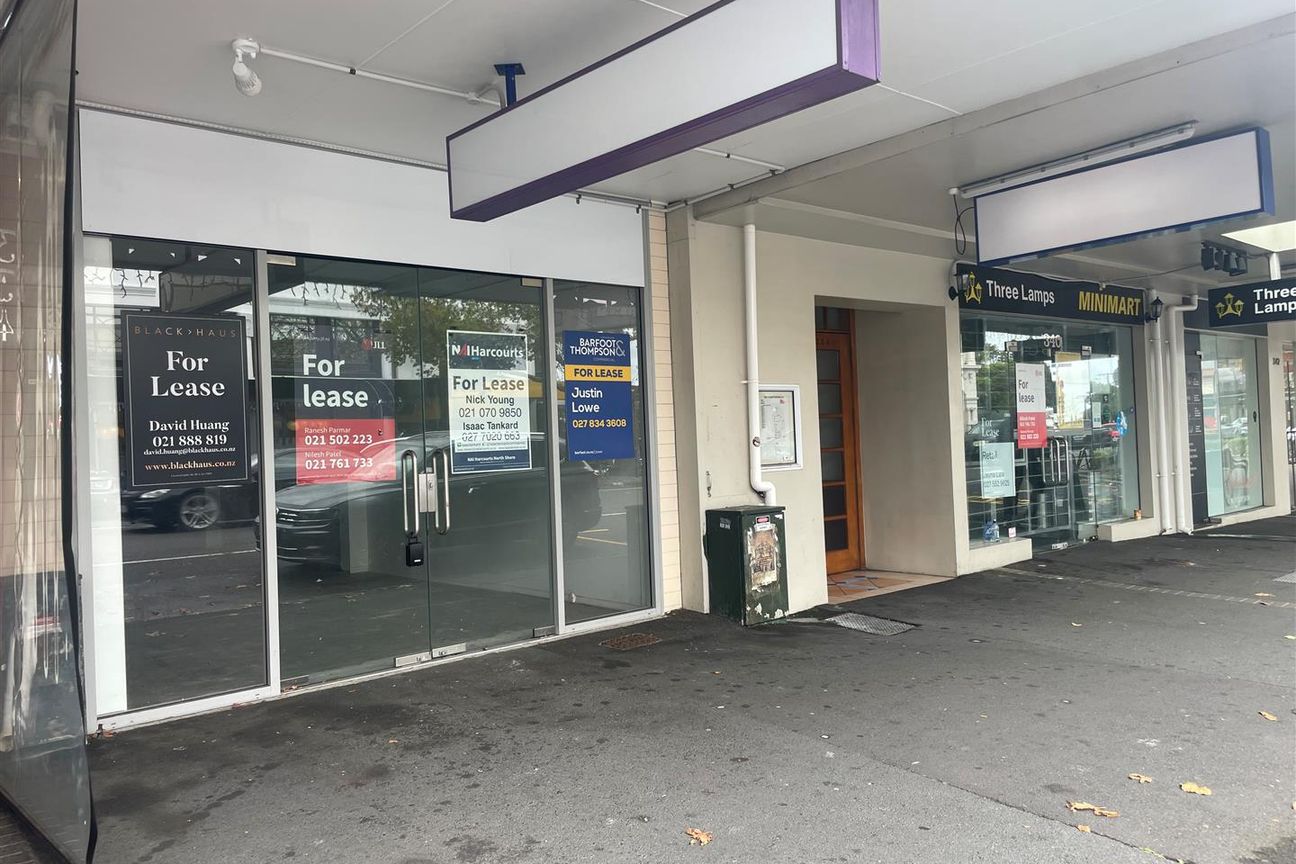 Retail with Glass Frontage - Ansicht 3